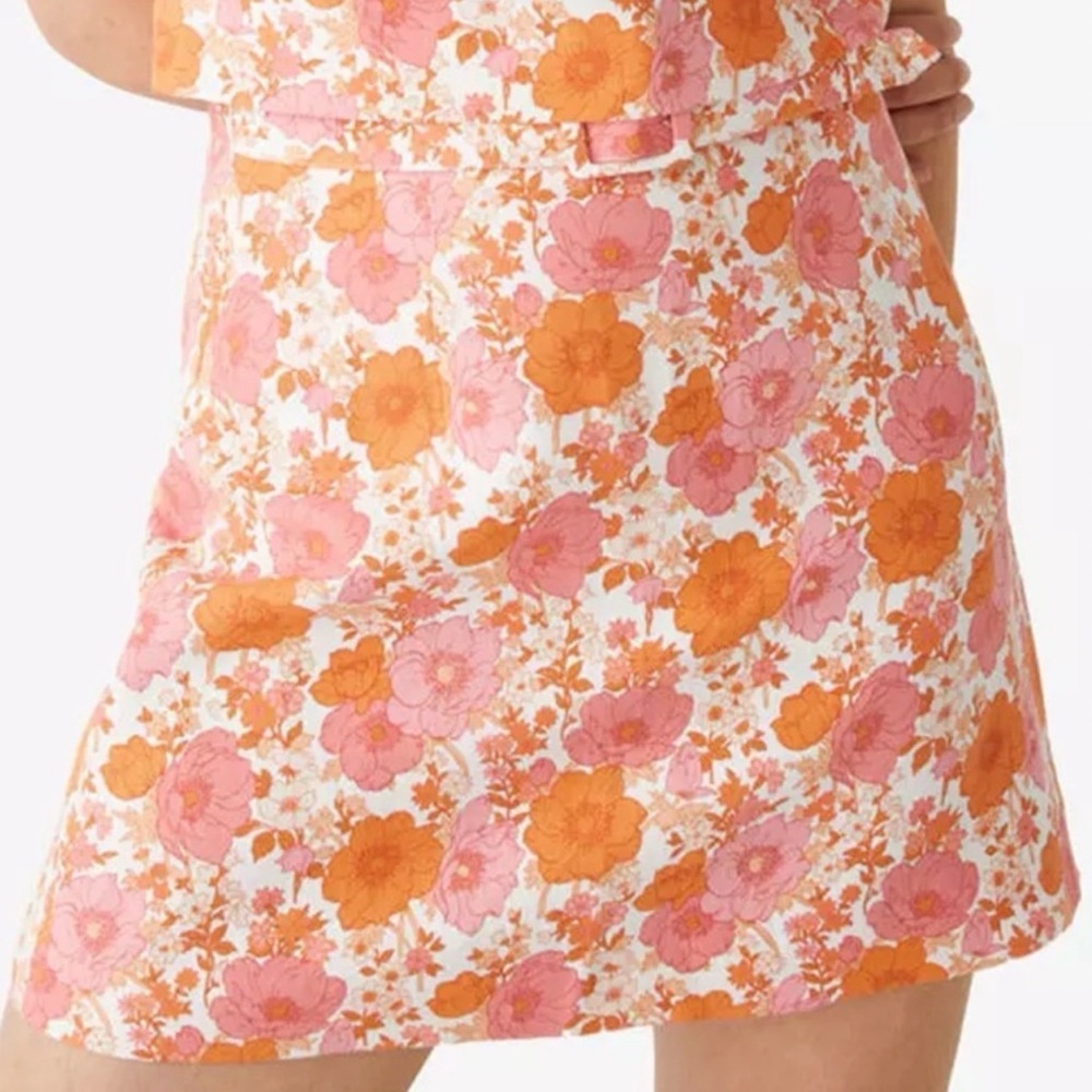 NWOT Floral A-Line Mini Skirt – Size 4 (US) - Picture 2 of 6